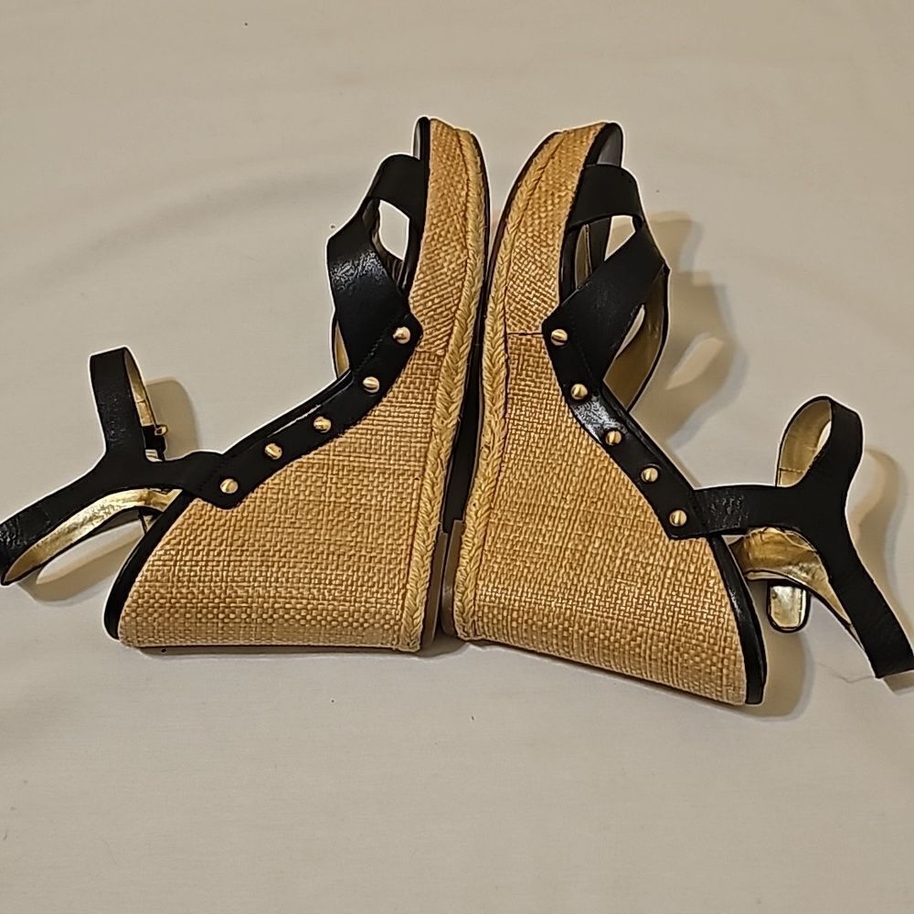 Ivanka black and gold wedge sandal 9.5 - Picture 4 of 10